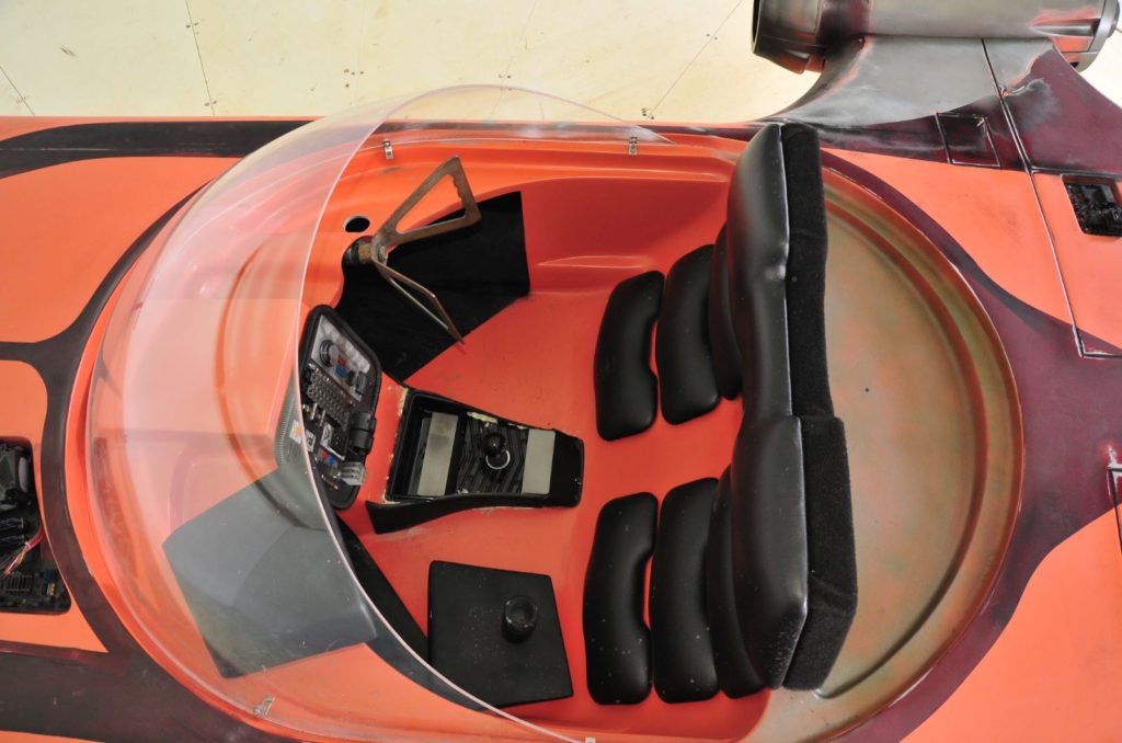 landspeeder-interior